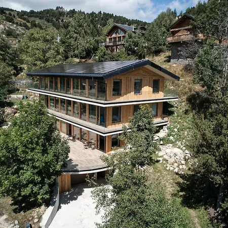 Aitana, Casa Cerdanya *